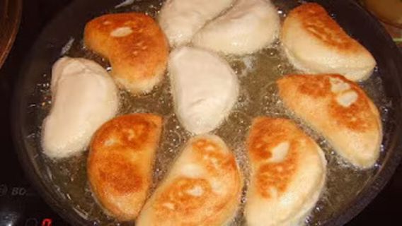 Колбаса в тесте. Маринкины творинки. Всем МИРА и Добра! смотреть онлайн