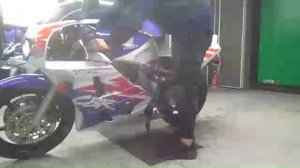 Мотоцикл спортбайк Honda CBR400RR Gen.2 рама NC29 спортивный гв 1994 пробег 17 т.км белый пурпурный