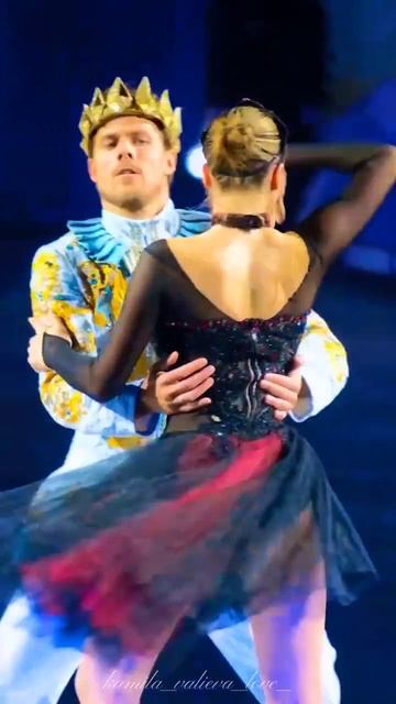 Камила на первой полосе свежего выпуска «Советский спорт» смотреть онлайн