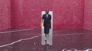 Показ женской коллекции Prada осень-зима 2021-2022