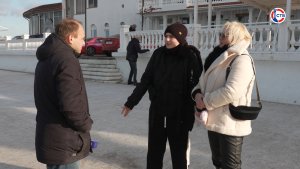 В Севастополе прохожие спасли подростка, упавшего в море