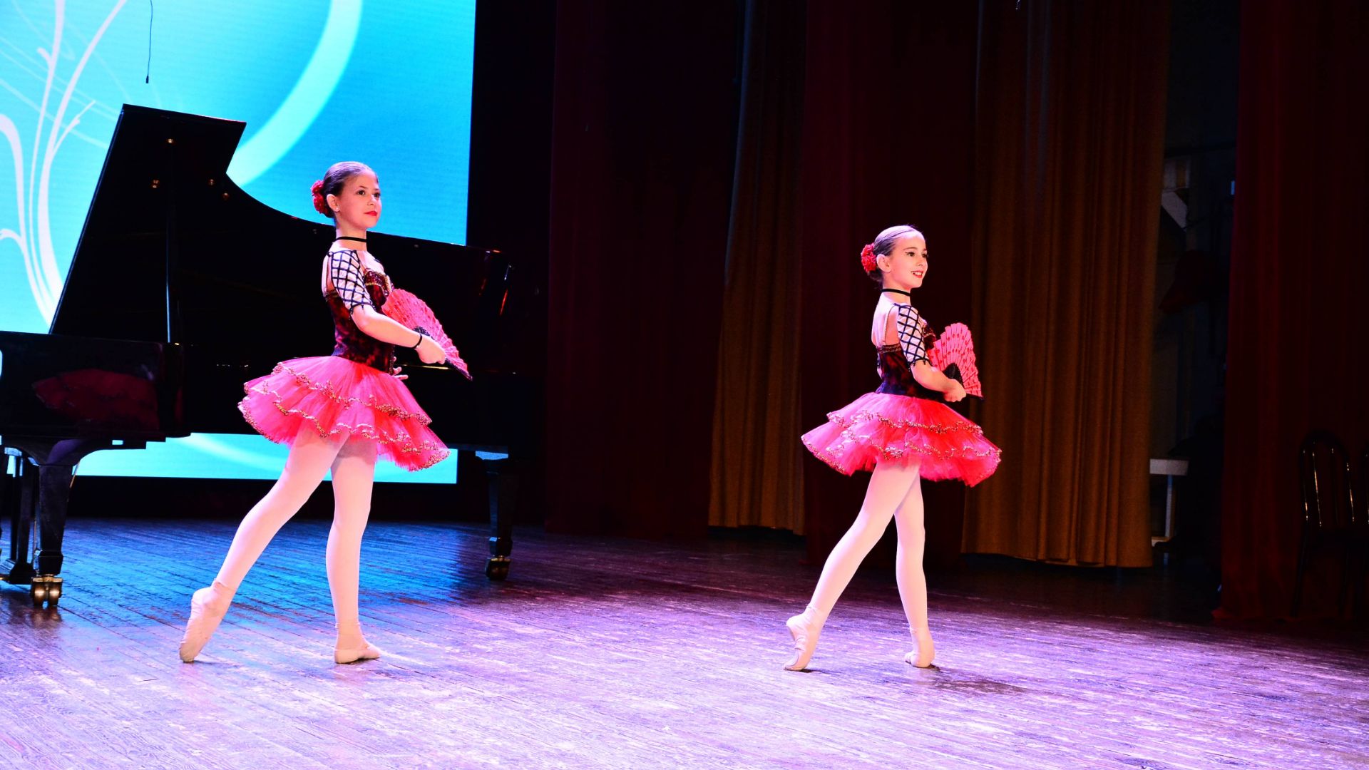 «Вариация Подружек» из балета Дон-Кихот. Крыхтина Мария и Митрофанова Василиса