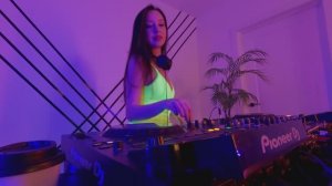 EVRIKA - Neon Pulse Live DJ Set ｜ Melodic Techno & Progressive House