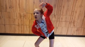 Галина Гариловна проводит разминку