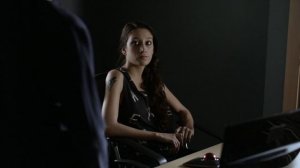 Кандис Ренуар 1 сезон 4 серия «По месту и честь» (сериал, 2013)