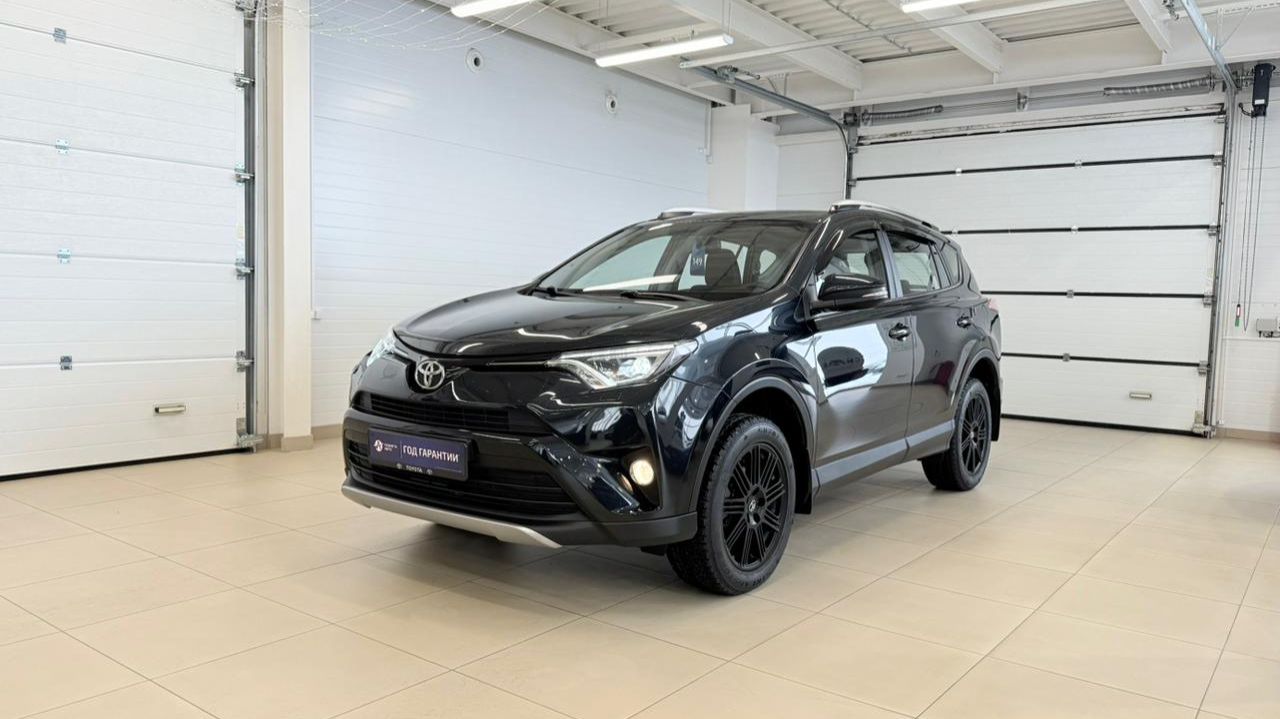 Toyota RAV4, 2017 год смотреть онлайн