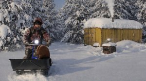 ЗРЯ Я ТАМ ПОЕХАЛ! ПРОБИВАЮ ДОРОГУ ДО ИЗБЫ. ЭВАКУАЦИЯ СТАРОЙ ПЕЧИ. ТЕСТ СНЕГОХОДА В ТАЙГЕ.