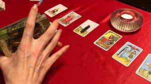Что он хочет от вас в данный момент? Гадание Таро