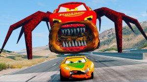 Молния Маккуин против гигантских монстров пожирателей голов