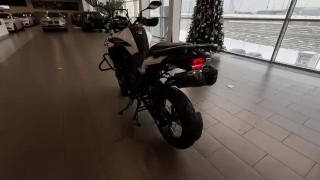 Benelli TRK 502X белый