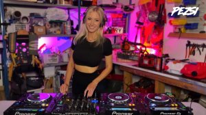 PEZSI [DJ-SET 2025] x THE GARAGE - Peak Time Driving Techno | Acid Techno