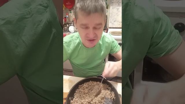 МУКБАНГ а поговорить то хочется смотреть онлайн