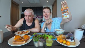 Мукбанг Вован ТЕПЕРЬ счастлив, он СВОБОДЕН от меня) Думаем куда дальше тратить ДЕНЬГИ! Семейный обед