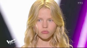 _Обнимайте друг друга_18. на французском. Clara_Luciani_La_grenade_+__Lucie_+