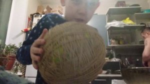 делаем кормушку для птиц в виде гнезда вторая часть