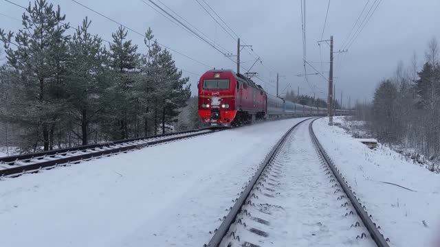 ЭП2К - 180 с пасс.поездом " Арктика" Москва - Мурманск смотреть онлайн
