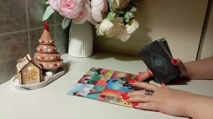 Таро / ЧТО ОН ДУМАЕТ О ВАС НА СЕГОДНЯШНИЙ ДЕНЬ ⁉️💕🌸 #таро #гадания