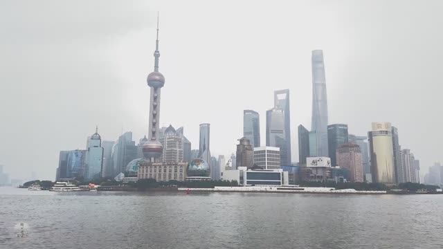 🇨🇳 Шанхай, Китай - Прогулка от самой известной торговой улицы Шанхая до набережной смотреть онлайн