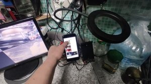 музыка в гараже.