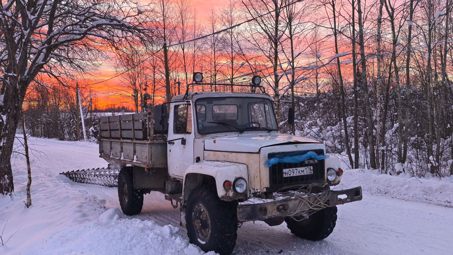 ЗАКАТ и ЗВЕЗДЫ над Макарьевской пустынью смотреть онлайн