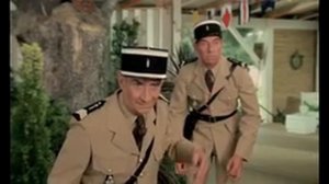 Летающие тарелки и пришельцы в фильме "Жандарм и инопланетяне"