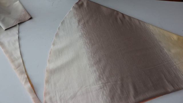 Собиралась выкинуть 75 см чудной ткани, но я её остановила. Использовала этот кусок на 100%. смотреть онлайн