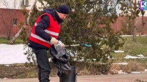 С наступлением тепла в Керчи возобновились работы по уборке "серых зон"