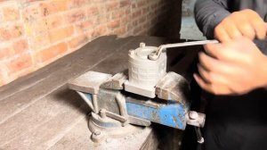 Гидравлический насос для трактора.