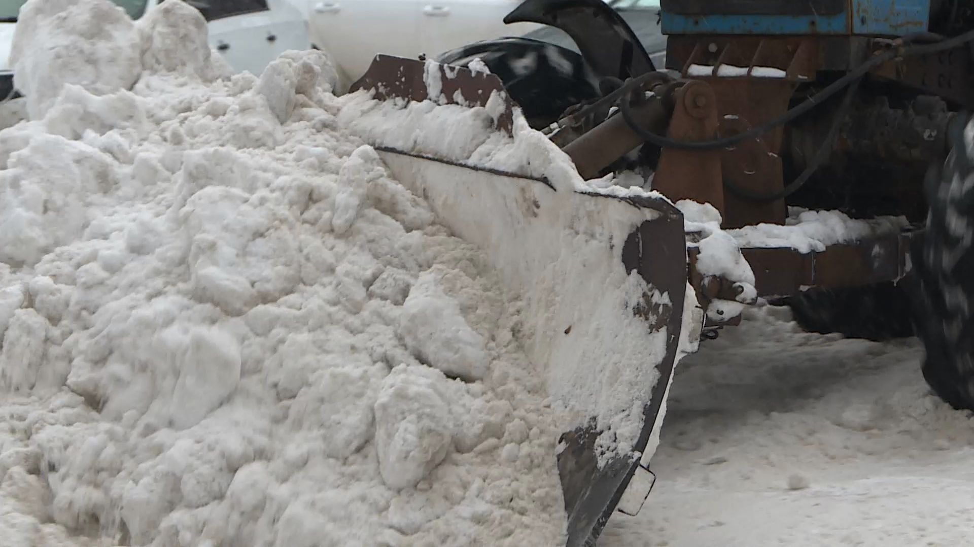 В Солотче ликвидируют последствия аномальных снегопадов смотреть онлайн