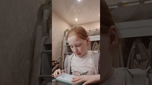 Собираю школьный рюкзак### смотреть онлайн