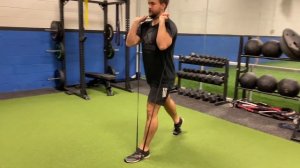 Banded Split Squat 2 | Сплит-присед с резиной опция 2 - удержание у груди