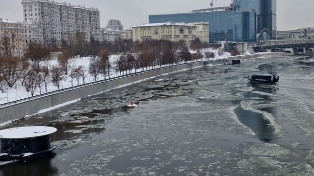 Мост Багратион 21.01.2026 Общий вид, вид с моста и внутри смотреть онлайн
