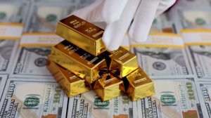 Цены на золото упали после заявления Трампа о соглашении по Гренландии