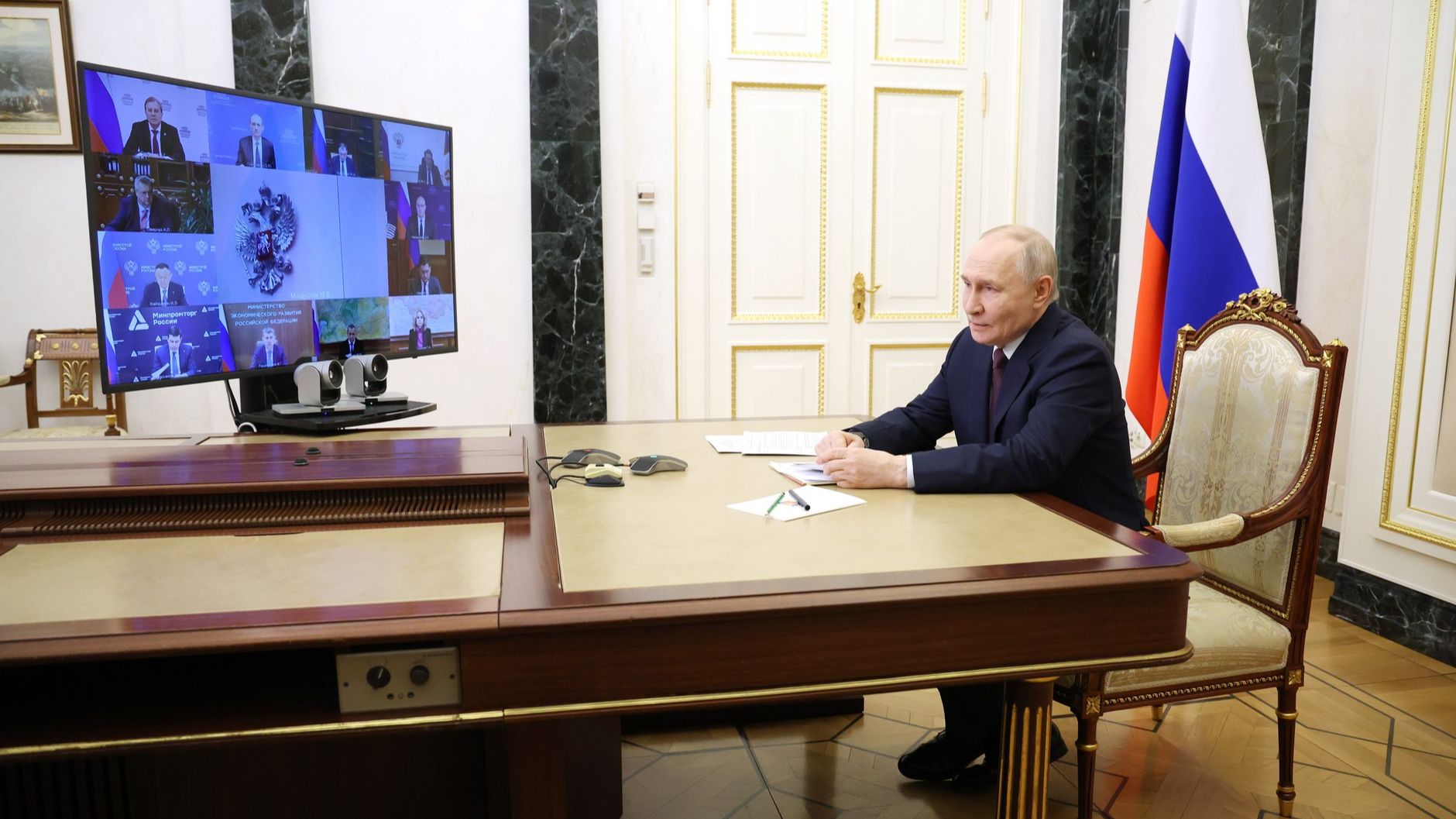 Путин провёл в формате видеоконференции совещание с членами Правительства [ 2026 ] смотреть онлайн