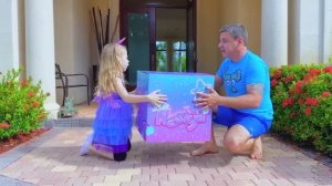 Настя и папа играют в детский конкурс. Истории для дете