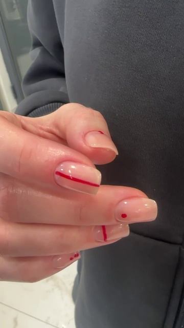 Геометрические линии в маникюре смотреть онлайн