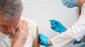 Онищенко оценил целесообразность вакцинации от гриппа