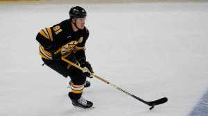 Хоккеист "Бостона" Задоров заявил, что понимает причину недопуска россиян на ОИ