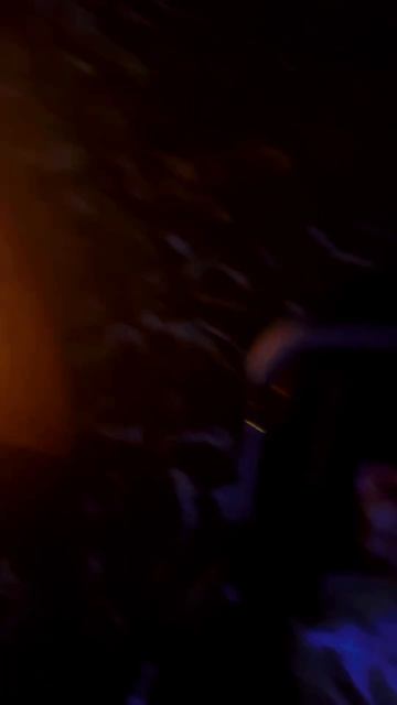 На новогодних каникулах мы всей семьёй уехали в путешествие 