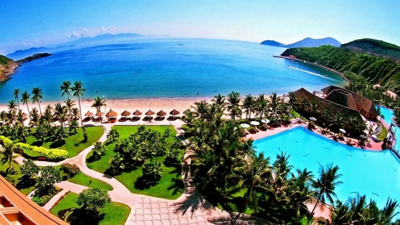 Отель Vinpearl Luxury Nha Trang 5* - Вьетнам смотреть онлайн