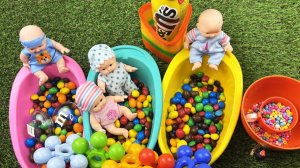 Мультики для детей и малышей про Ярких Куколок с конфетками в разноцветных ванночках. Мультики