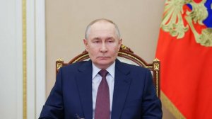 Во время совещания Путина с правительством зазвонил телефон спецсвязи