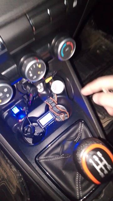 Прикупил кабель для зарядки телефона в авто!) смотреть онлайн