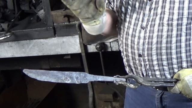 126 Клинок из твёрдой стали ХВГ