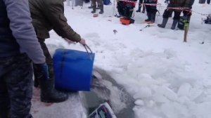 Зарыбление водоёма, Розыгрыш призов и поимки форели.