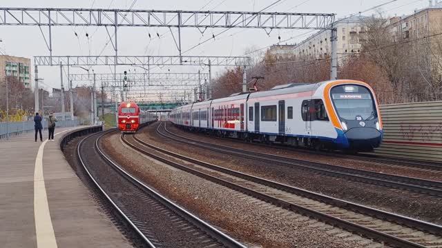 ЭП2К - 439 со скорым поездом 119"Дневной экспресс" Саранск - Москва смотреть онлайн