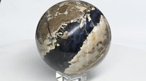 Шар из агата с жеодой, диаметр 117мм, 2378г. 2043087