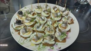 Самый простой питерский бутерброд! Канапе с балтийской килькой и яйцом!#рецепты #еда #cooking #cook