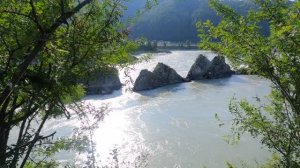 Скалы Зубы дракона, река Катунь, Горный Алтай