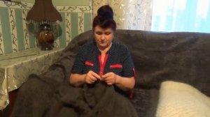 89507716355 Как вяжется пуховый плед? Скоро будет готов.